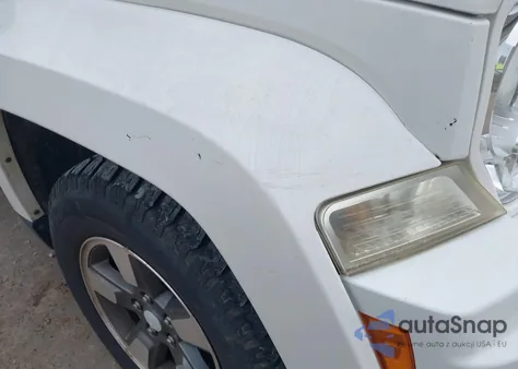 2008 Jeep Liberty Sport из США, поврежденный, VIN 1J8GN28K58W179204